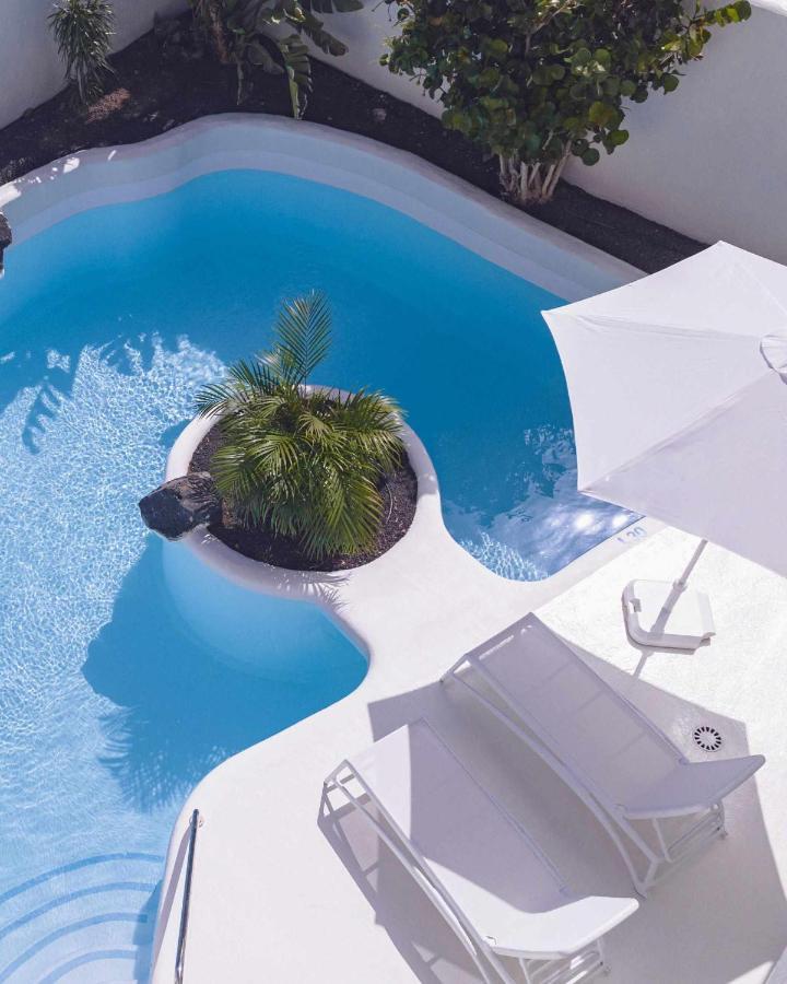 Villa Tiguaro Piscina Climat Jacuzzy Ac Villa 9 12 Corralejo Exterior photo
