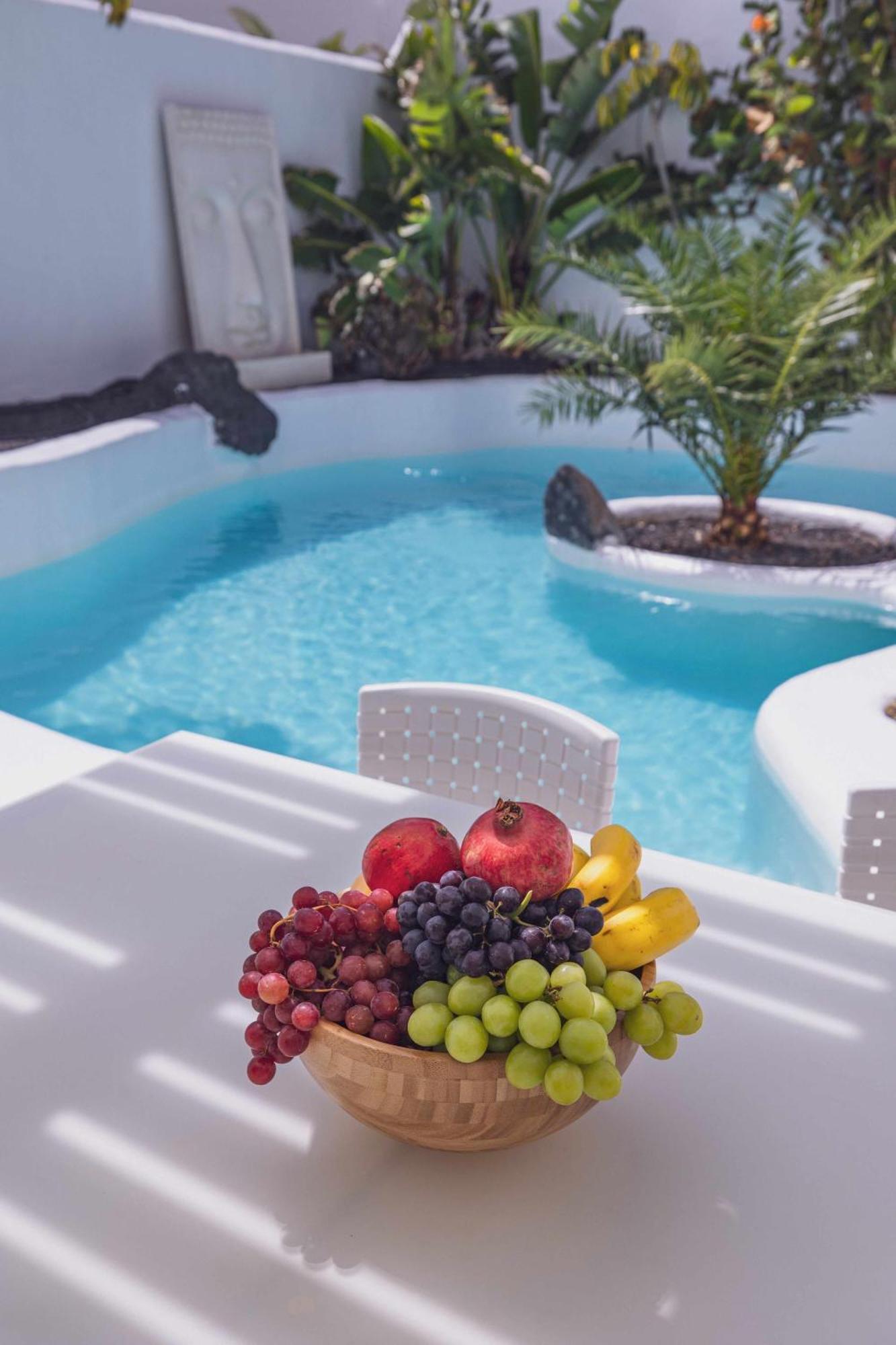 Villa Tiguaro Piscina Climat Jacuzzy Ac Villa 9 12 Corralejo Exterior photo